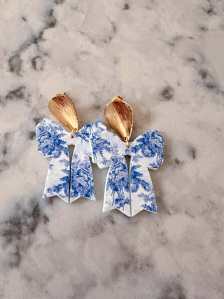 Choiserie Blue Bow Earrings - Dear GigiWhiteResinDangle