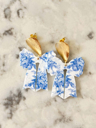 Choiserie Blue Bow Earrings - Dear GigiWhiteResinDangle