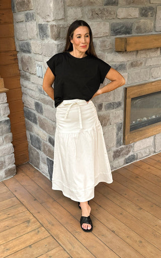 The Everyday Luxe Tee – Black - Dear GigiS