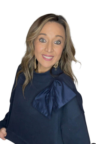 Bow Sweatshirt - Dear GigiS
